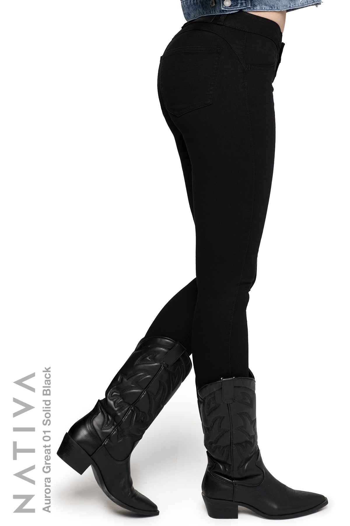 SUPER SKINNY JEANS, AURORA GREAT 01 BLACK, Talle Medio. Moldeador. Cuatro Estaciones. Tecnología No Stress®