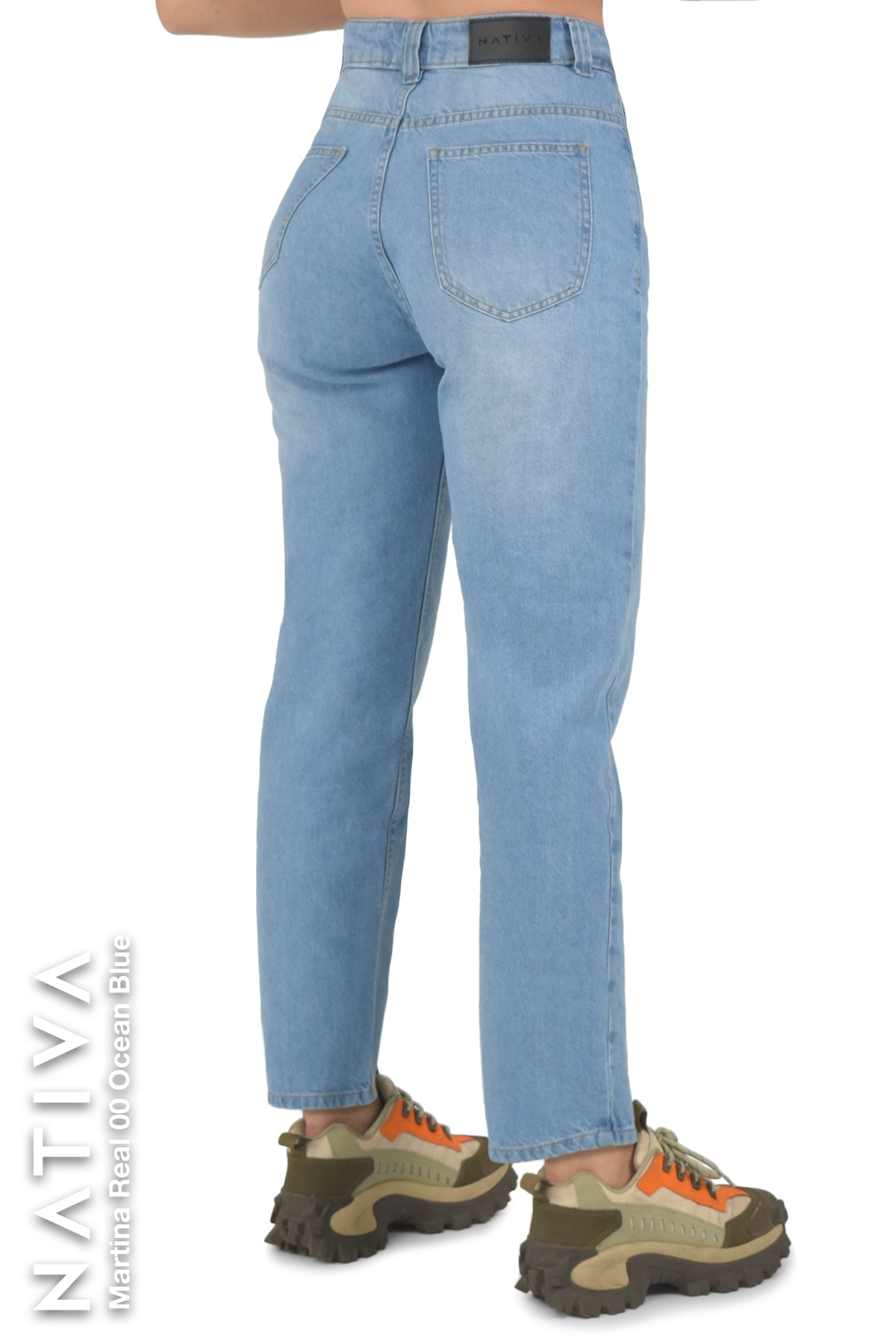 MOM JEANS TRUE DENIM, MARTINA REAL 00 OCEAN BLUE. Talle Alto. Alto Confort. 100% Algodón Nativo Virgen. Auténtico e Interminable. Cintura Ajustable PERFECT FIT®